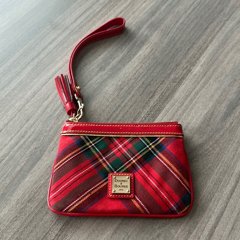 Dooney & Bourke Wristlet with keychain inside
